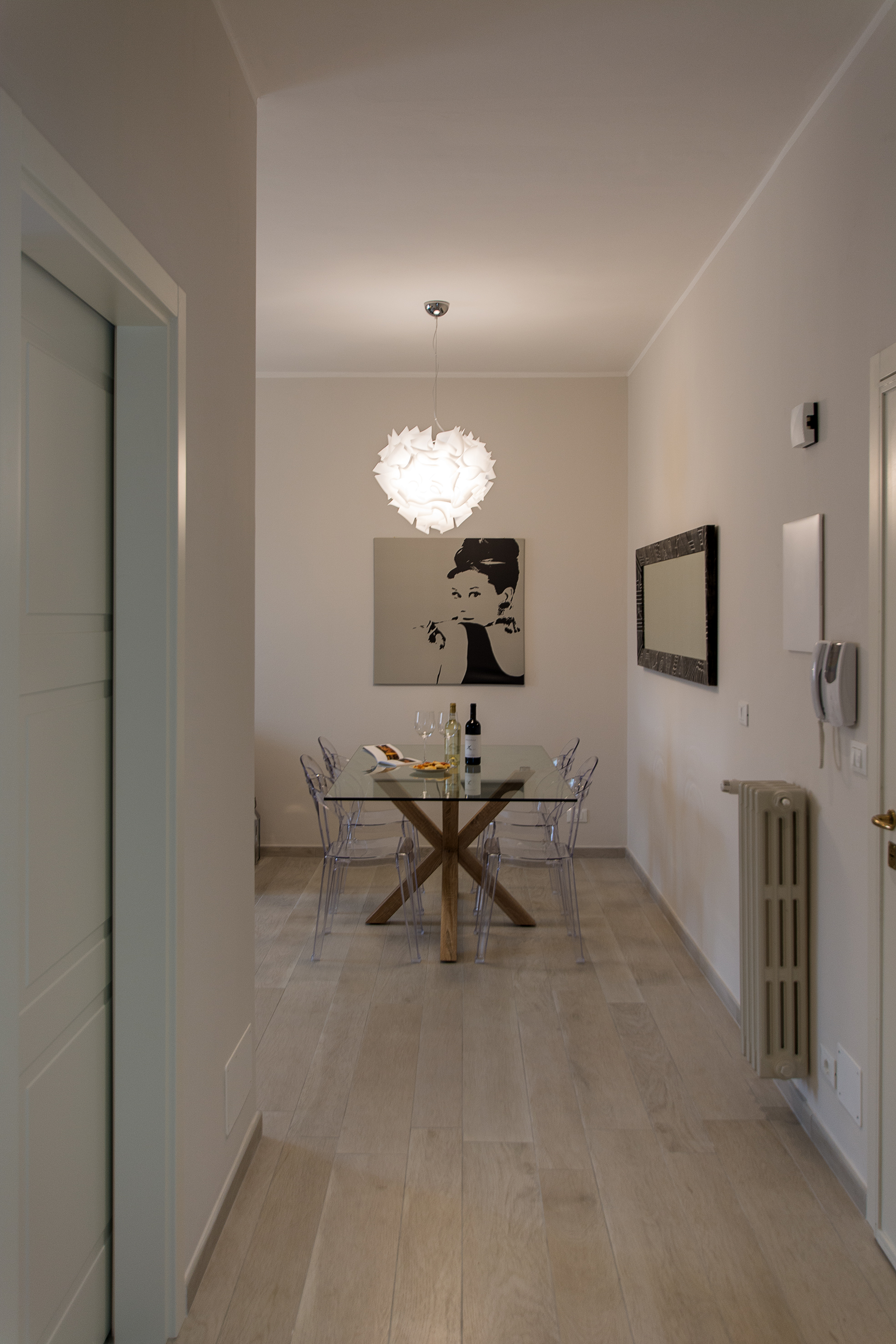The sunny living room, overview 11- The living room