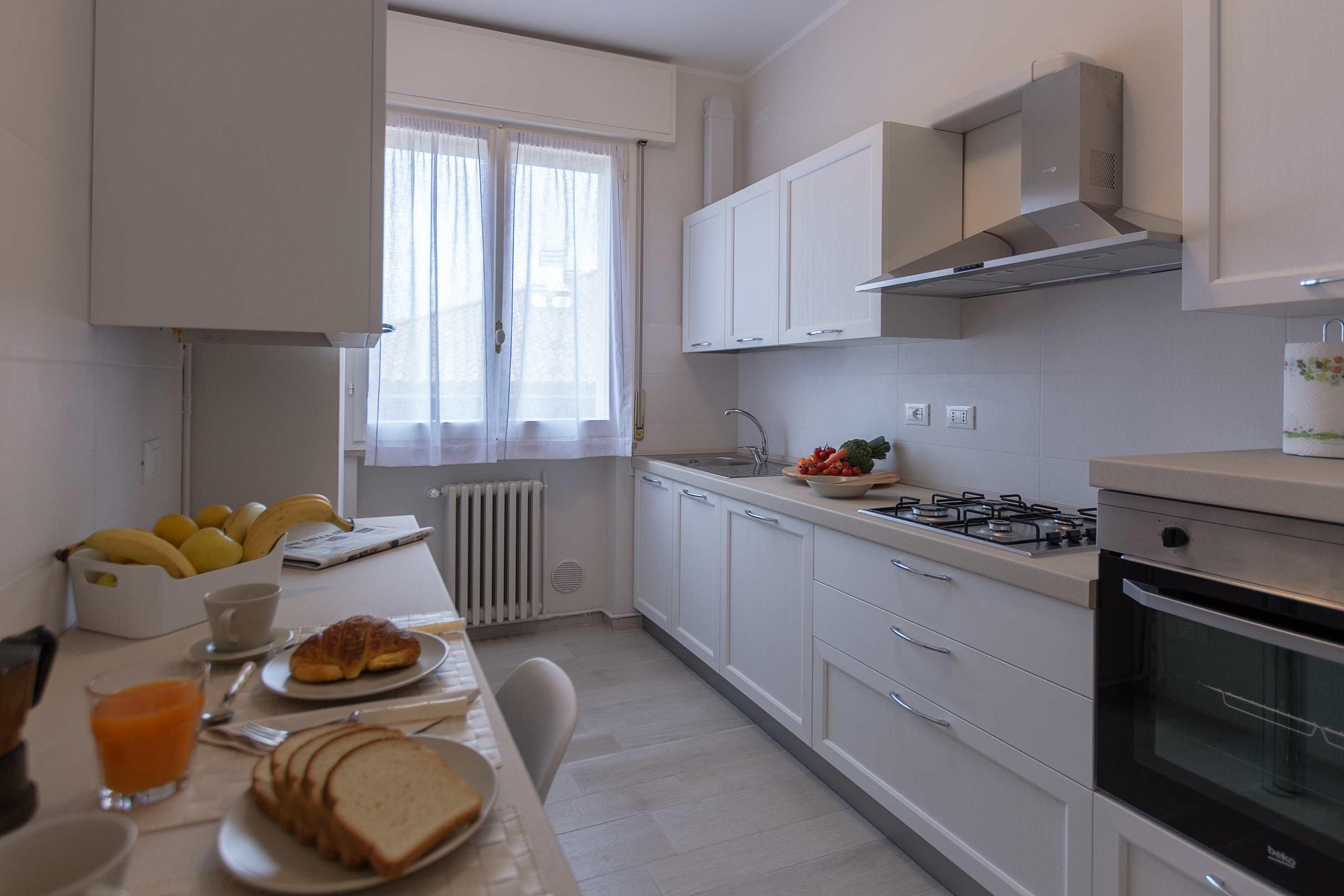 The fully equipped kitchen, overview 13- The fully equipped kitchen