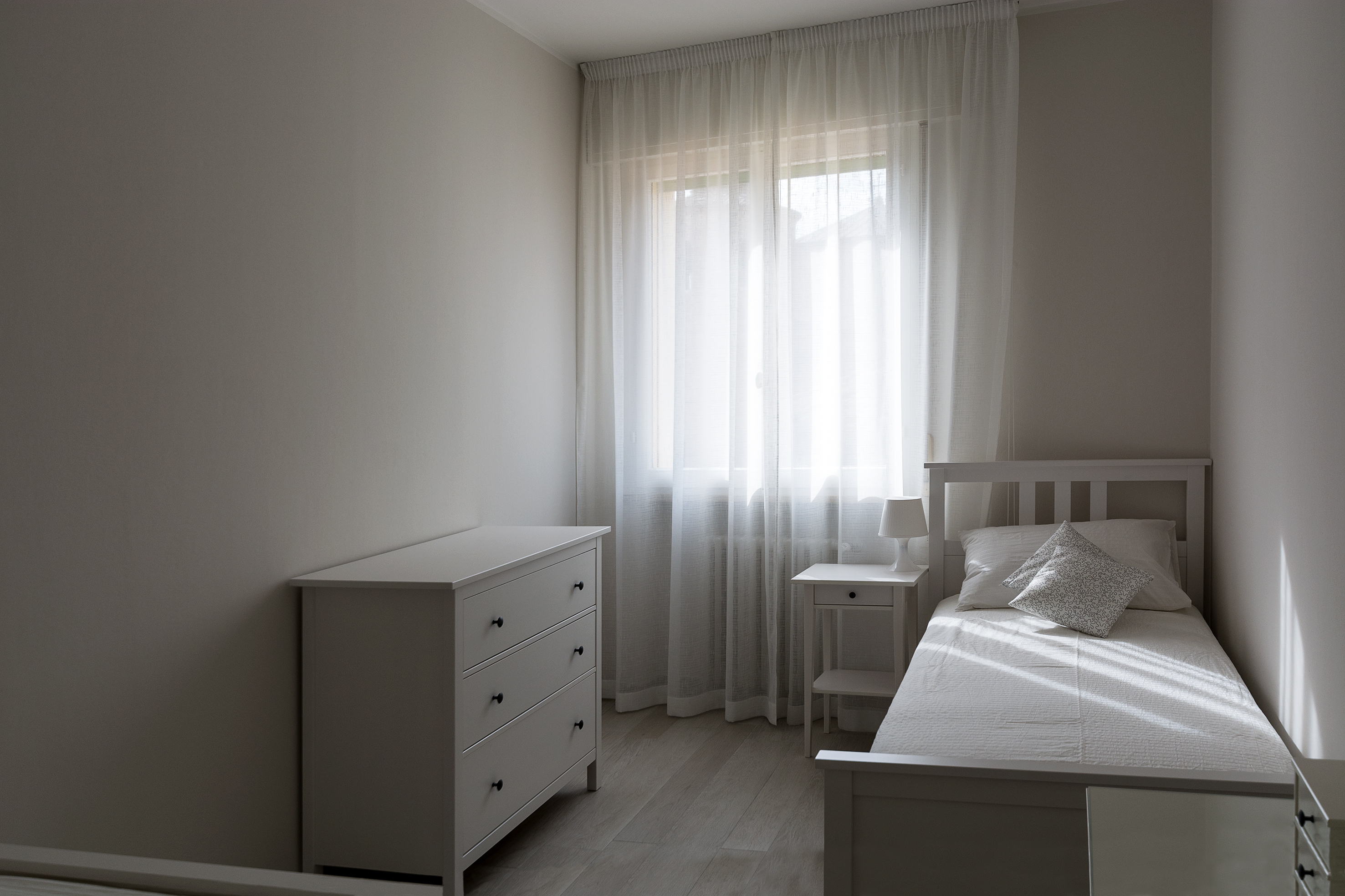 The double bedroom with breathtaking views of the Basilic of San Vitale, overview 32- The double bedroom