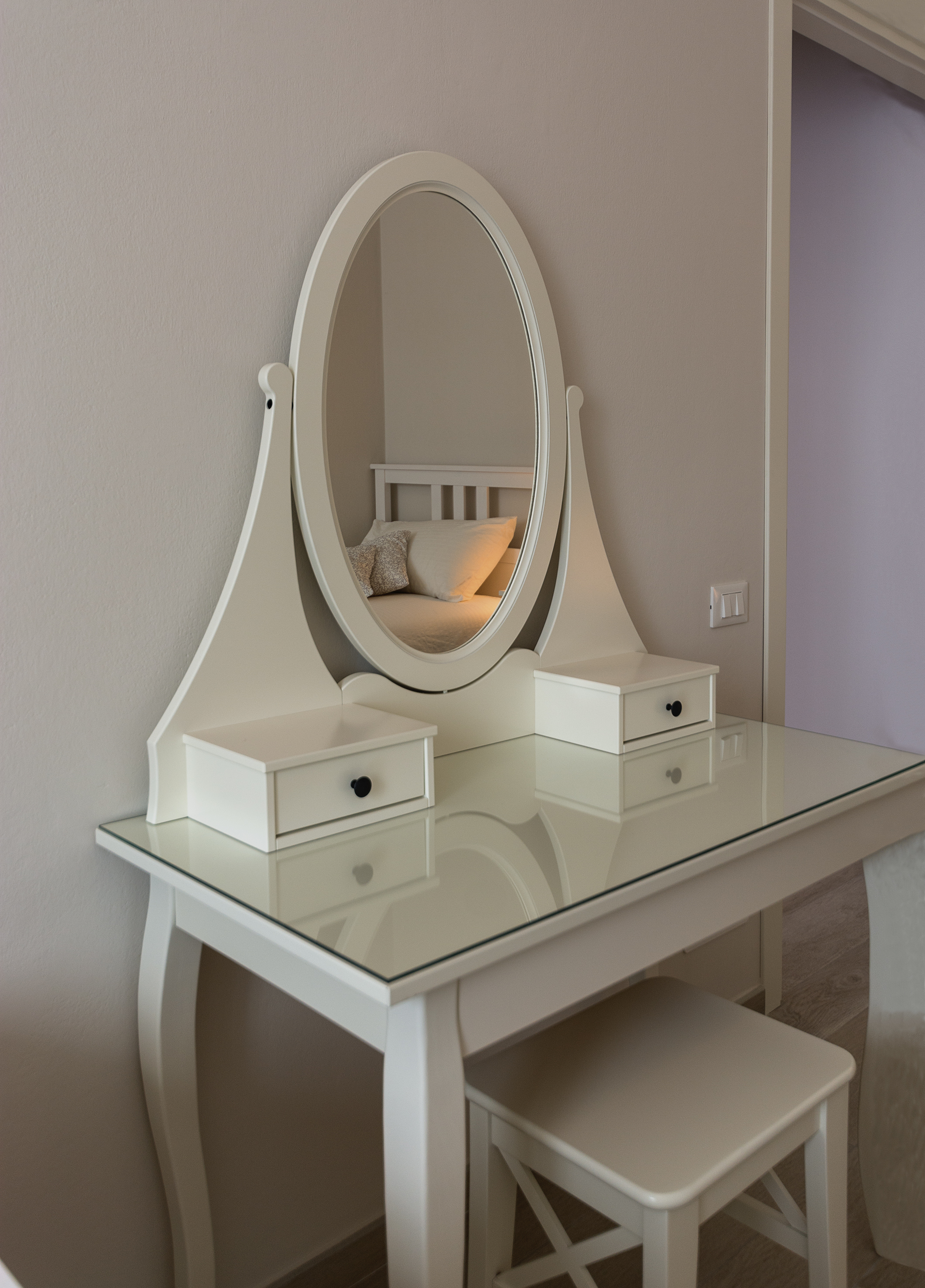 The double bedroom with breathtaking views of the Basilic of San Vitale, overview 35- The double bedroom