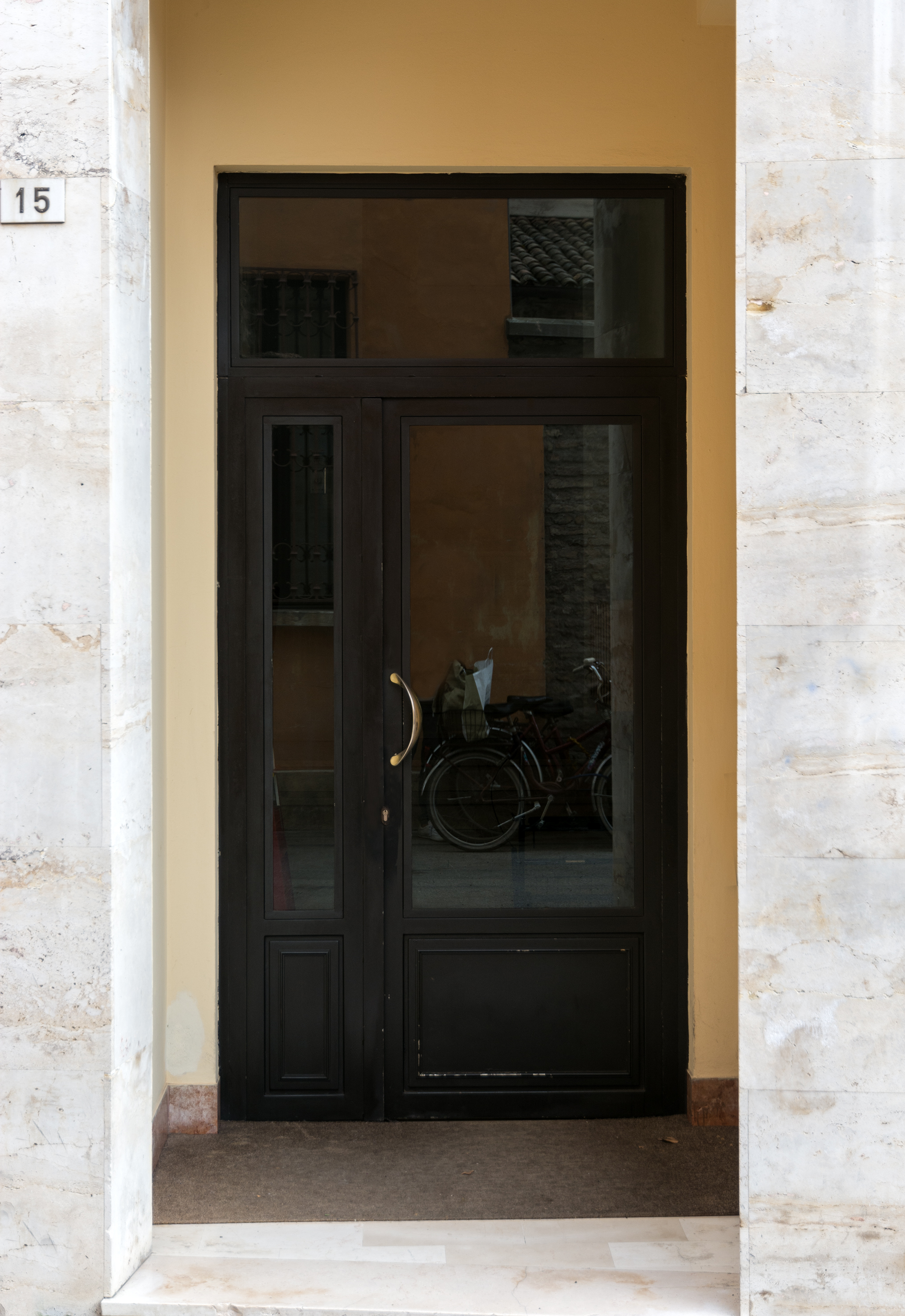 External view of the building, details (front door) 46- The front door
