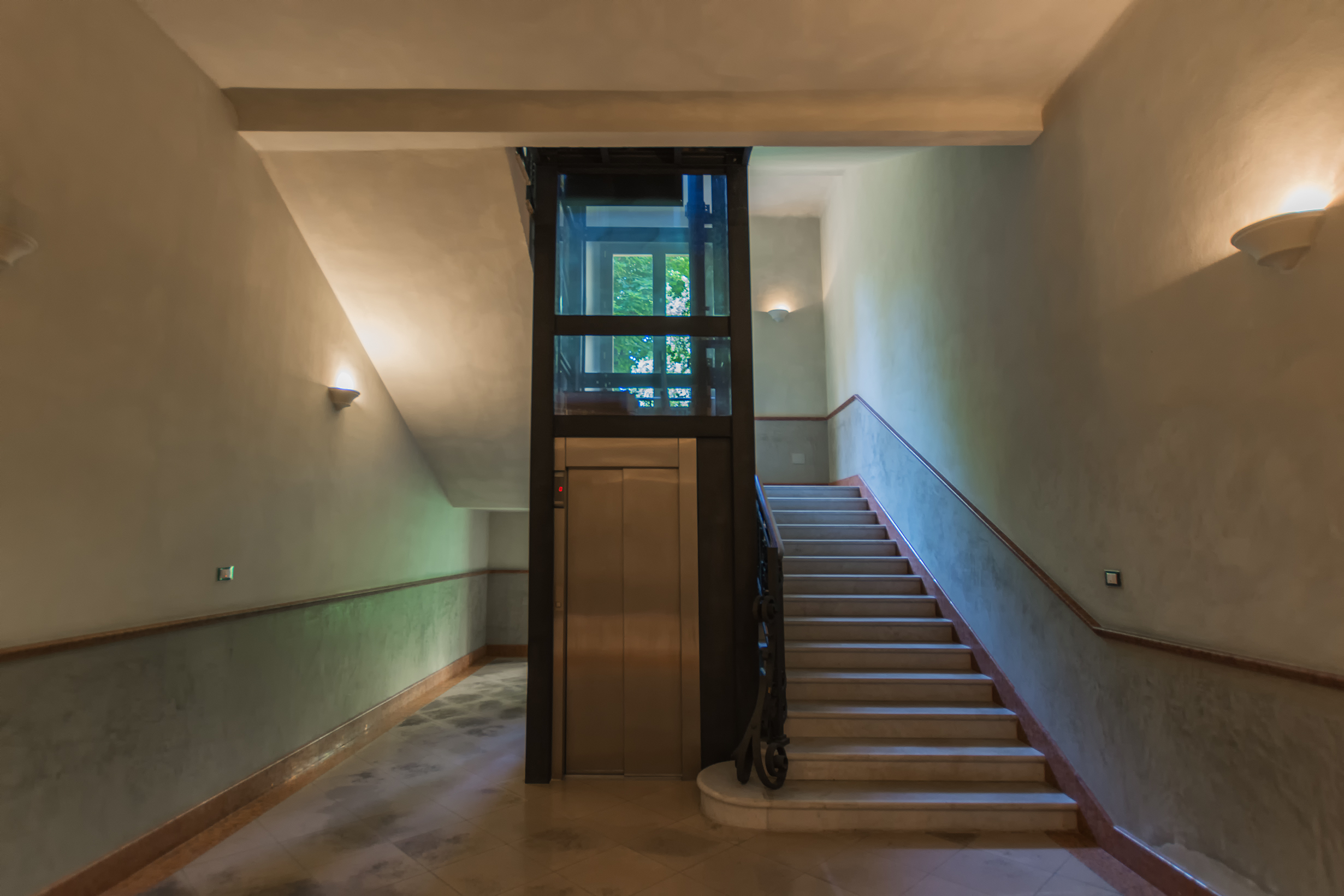 Internal view of the building; the panoramic lift